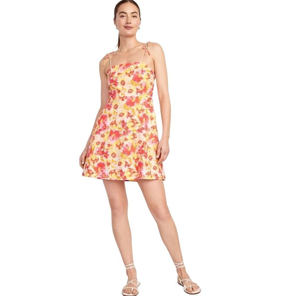 Old Navy NWT fit and flare tie shoulder cami mini dress in pink waterfall floral